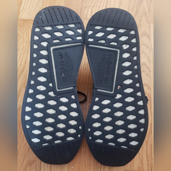 Adidas NMD R2 - Picture 5 of 6
